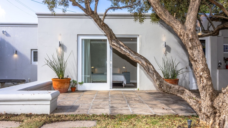 To Let 5 Bedroom Property for Rent in Onrus Western Cape